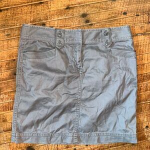 Loft gray size 4 Y2K cargo relaxed straight skirt